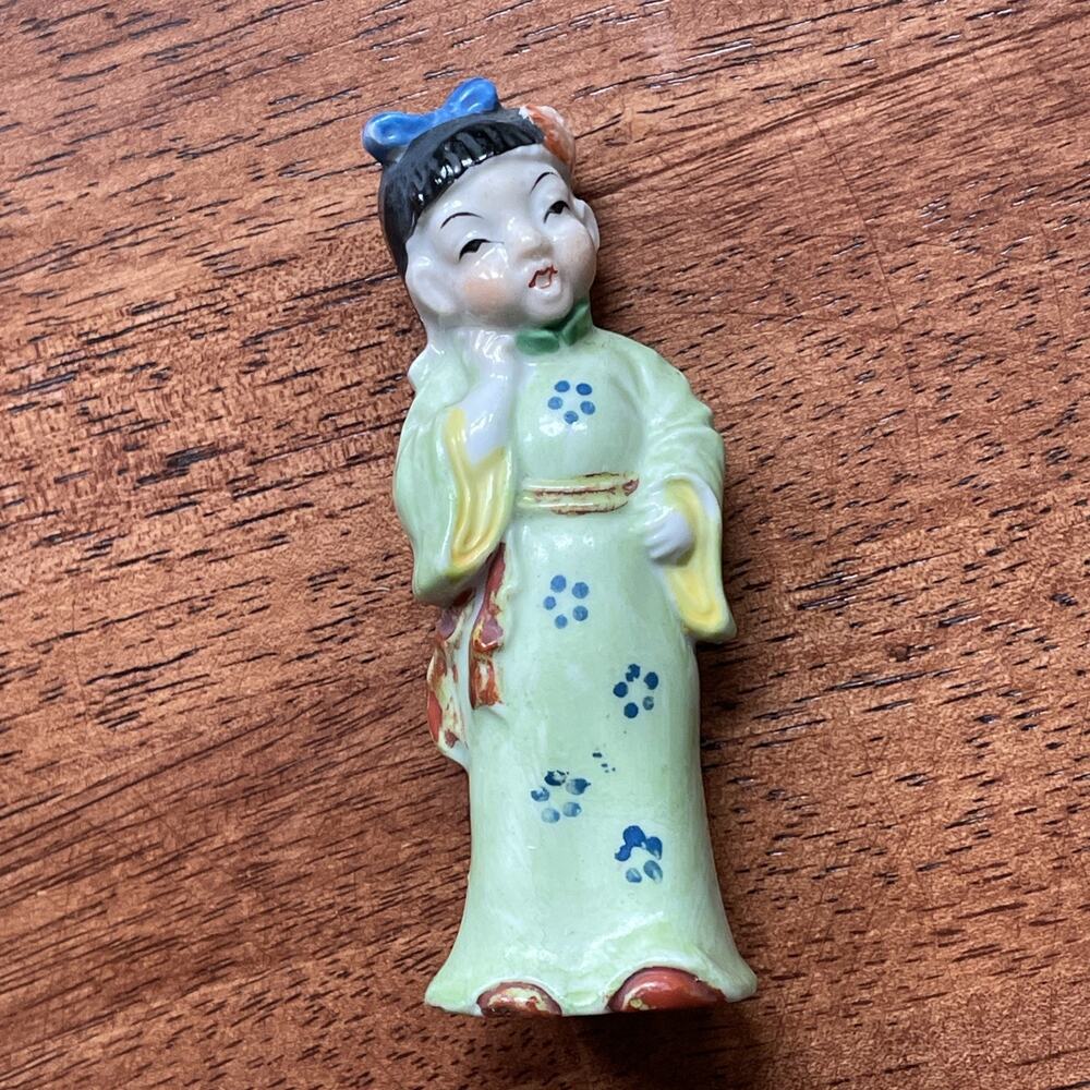 Vintage Porcelain Ceramic Geisha Figurine Green Dress Blue Bow 3.75 in Japan